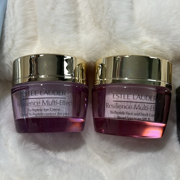 π HOST PICK π EstΓ©e Lauder 5 Piece Resilience Multi-Effect Makeup Set - Picture 5 of 5